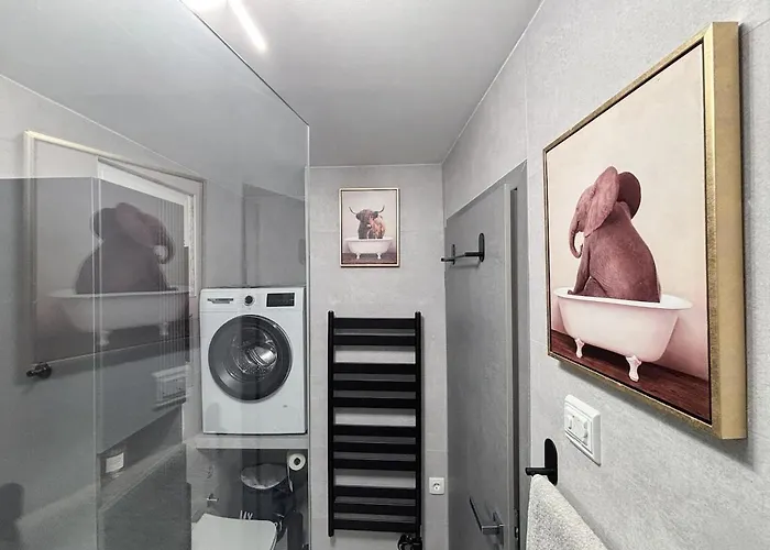 Stylish Pepa With Free Parking - Apartament