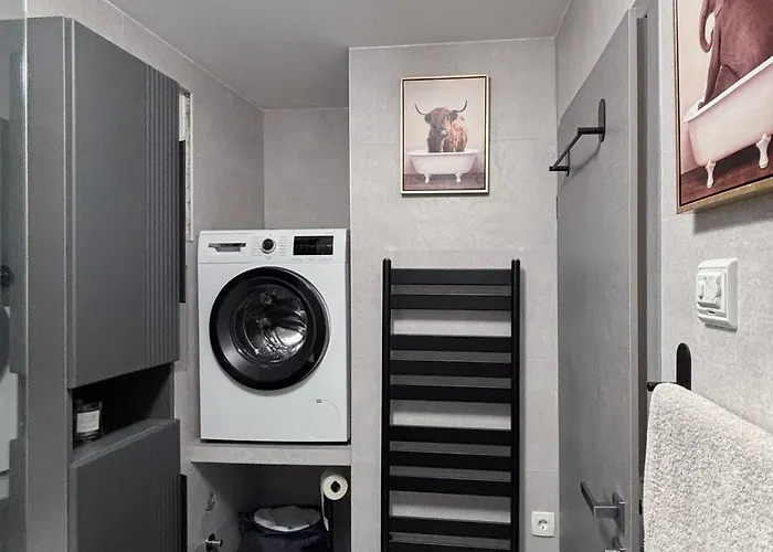 Stylish Pepa With Free Parking - Apartament *