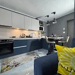 Apartment Stylish Pepa With Free Parking - Opatija