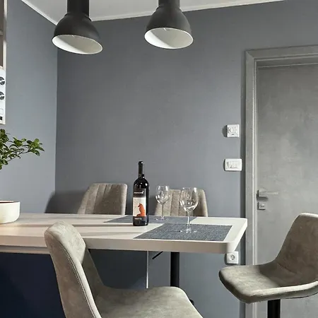 Stylish Pepa With Free Parking - Apartment
